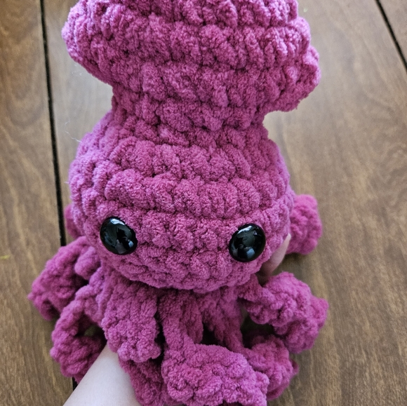 Crochet Pink Squid Amigurumi Doll - Picture 9 of 12